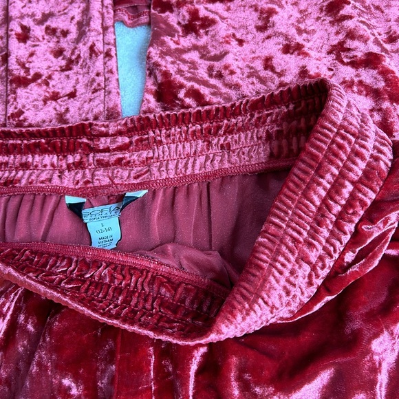 Sofia Intimates Women's Crushed red Velvet Pajama 2pc Set.SIZE L 12-14. - Picture 10 of 11